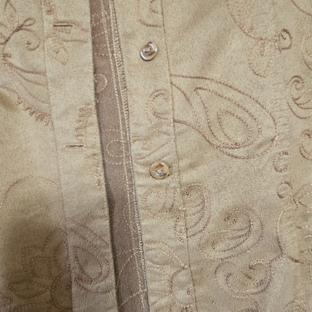 Smooth Button Shirt - Picture 3 of 6
